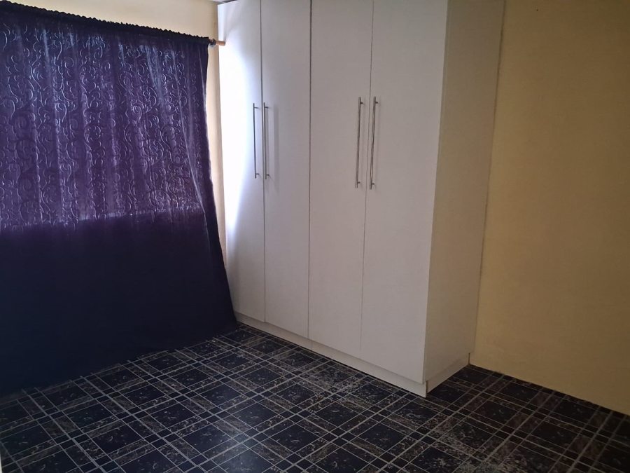 To Let 2 Bedroom Property for Rent in Austerville KwaZulu-Natal