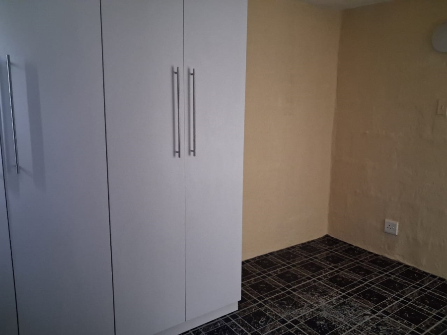 To Let 2 Bedroom Property for Rent in Austerville KwaZulu-Natal