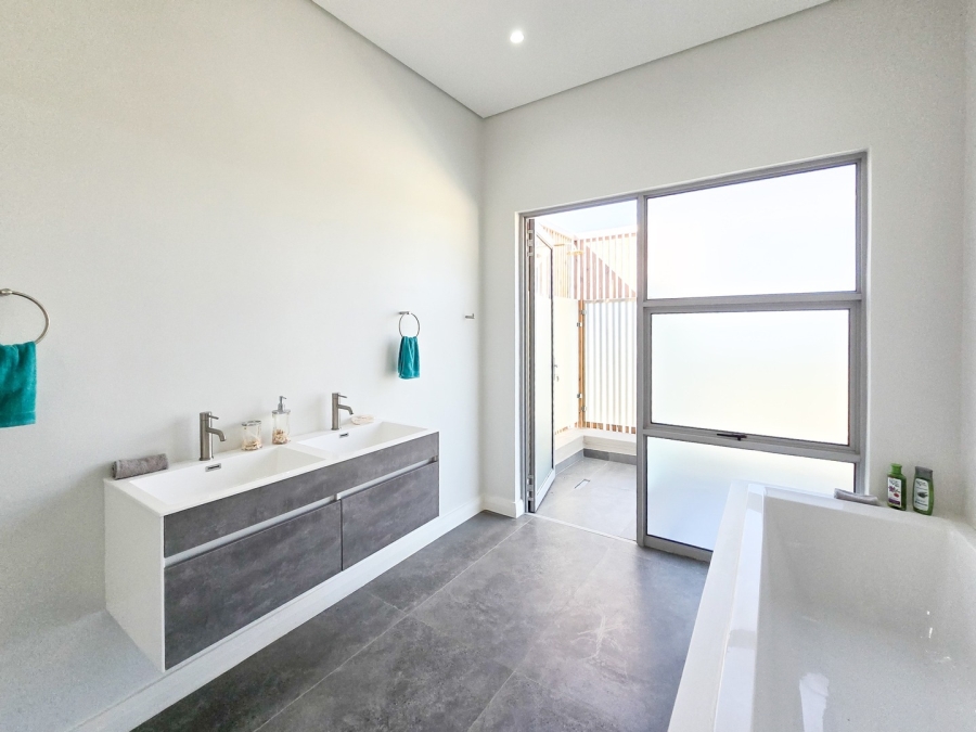 3 Bedroom Property for Sale in Zululami Coastal Estate KwaZulu-Natal