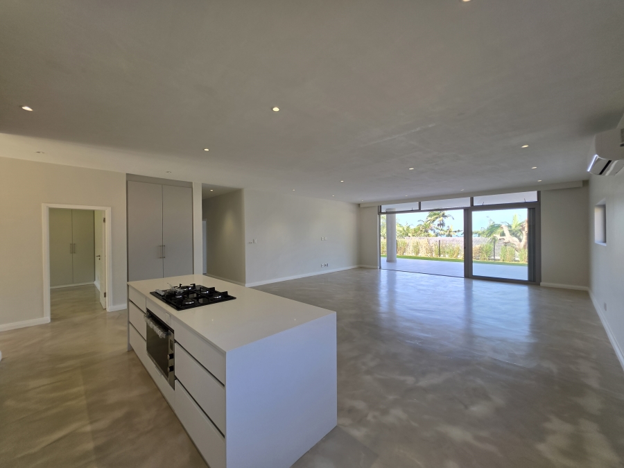 To Let 3 Bedroom Property for Rent in Shakas Rock KwaZulu-Natal