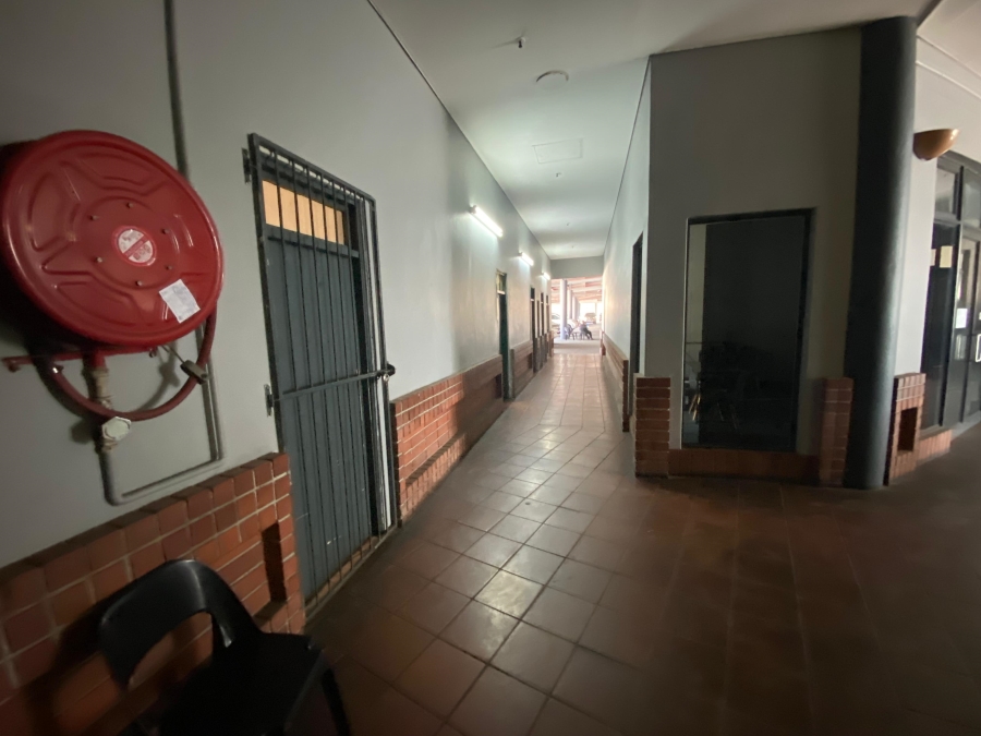 To Let Commercial Property for Rent in Greyville KwaZulu-Natal