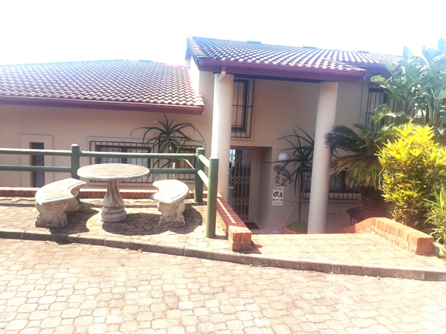 3 Bedroom Property for Sale in Tinley Manor KwaZulu-Natal