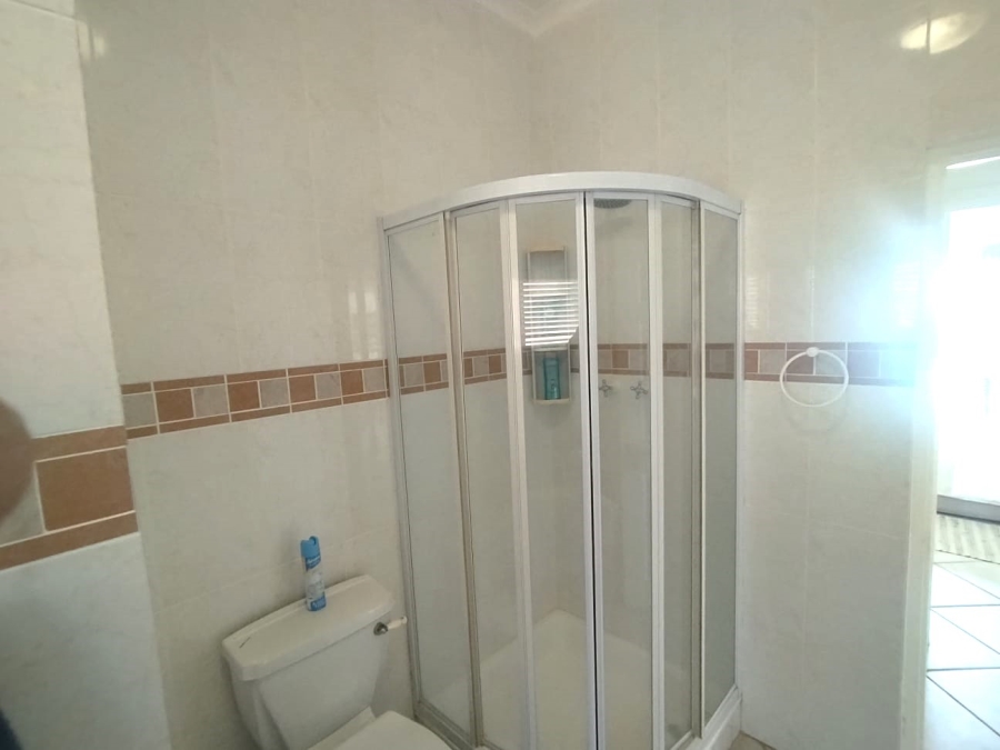 3 Bedroom Property for Sale in Tinley Manor KwaZulu-Natal