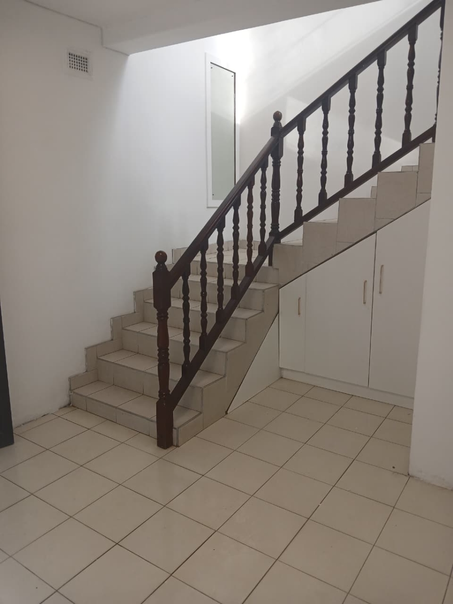 To Let 2 Bedroom Property for Rent in South Ridge KwaZulu-Natal