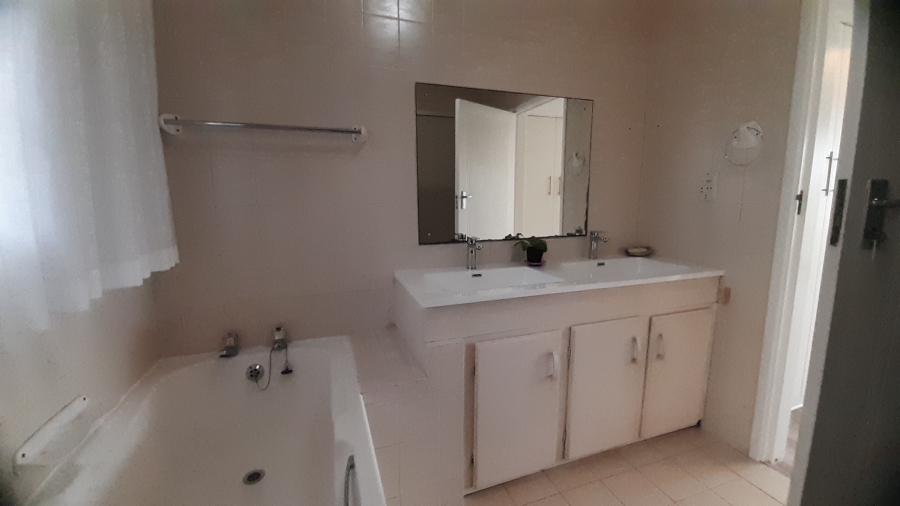 To Let 3 Bedroom Property for Rent in Gillitts KwaZulu-Natal