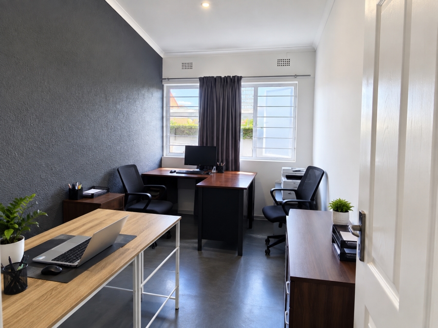 2 Bedroom Property for Sale in Glenwood KwaZulu-Natal