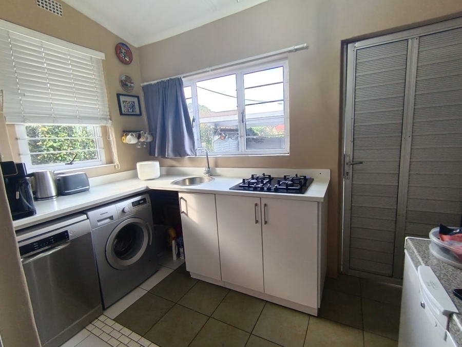 2 Bedroom Property for Sale in Glenwood KwaZulu-Natal