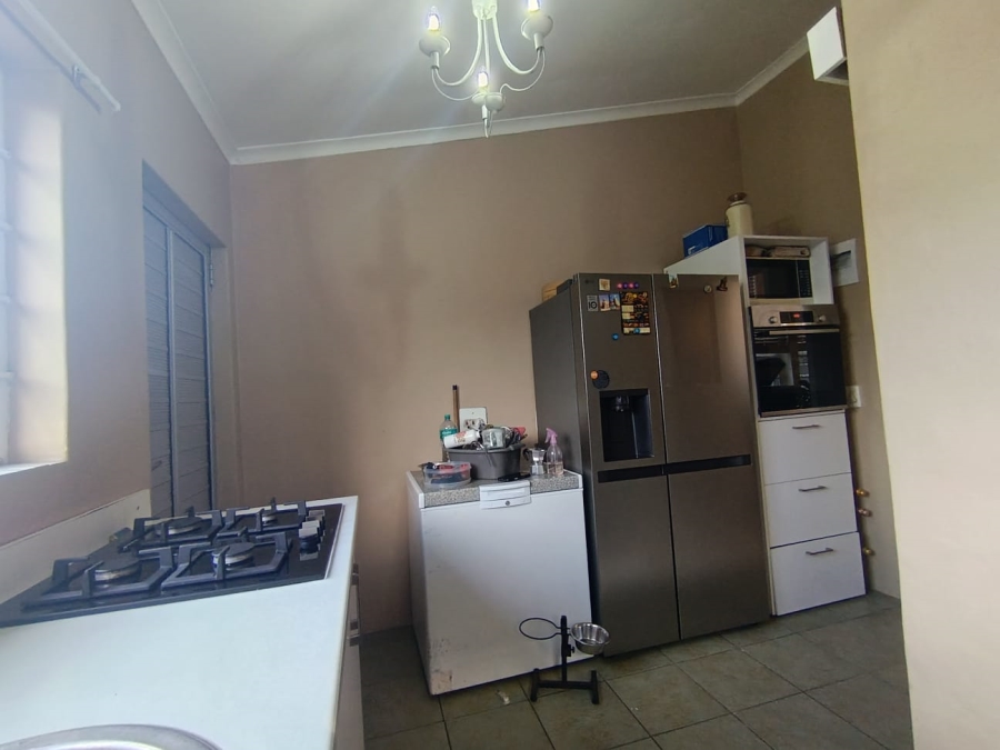 2 Bedroom Property for Sale in Glenwood KwaZulu-Natal