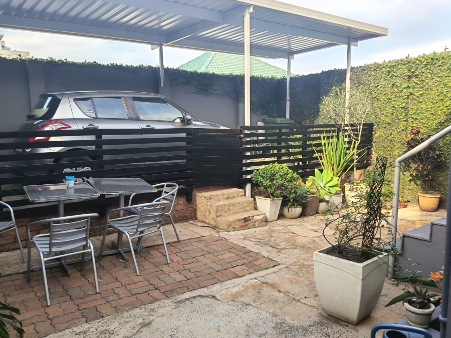 2 Bedroom Property for Sale in Glenwood KwaZulu-Natal