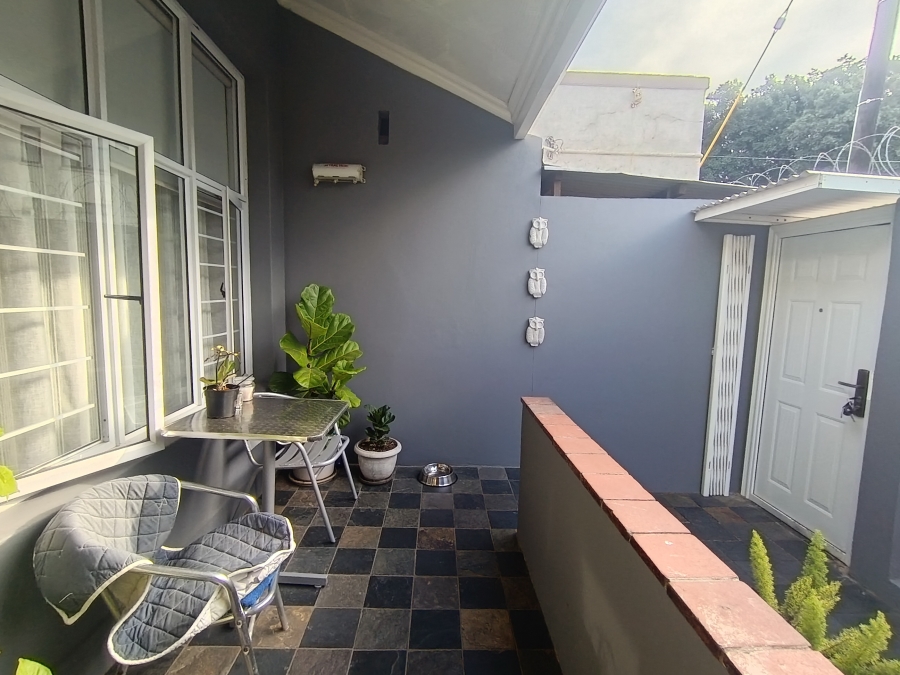 2 Bedroom Property for Sale in Glenwood KwaZulu-Natal