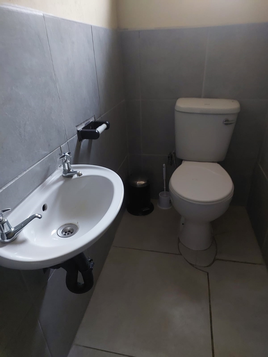 1 Bedroom Property for Sale in Umbilo KwaZulu-Natal