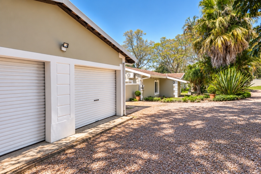 5 Bedroom Property for Sale in Hillcrest Central KwaZulu-Natal