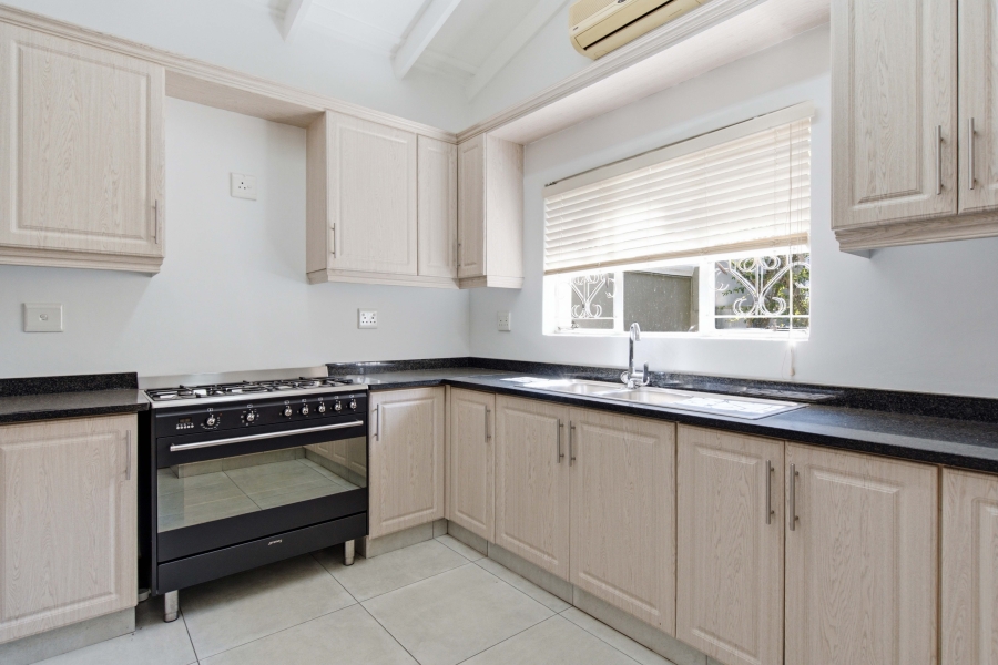 5 Bedroom Property for Sale in Hillcrest Central KwaZulu-Natal