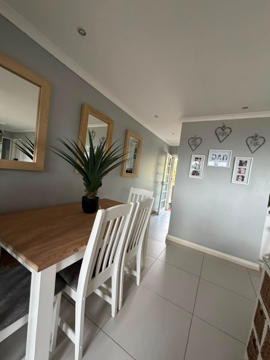 To Let 2 Bedroom Property for Rent in Umgeni Park KwaZulu-Natal