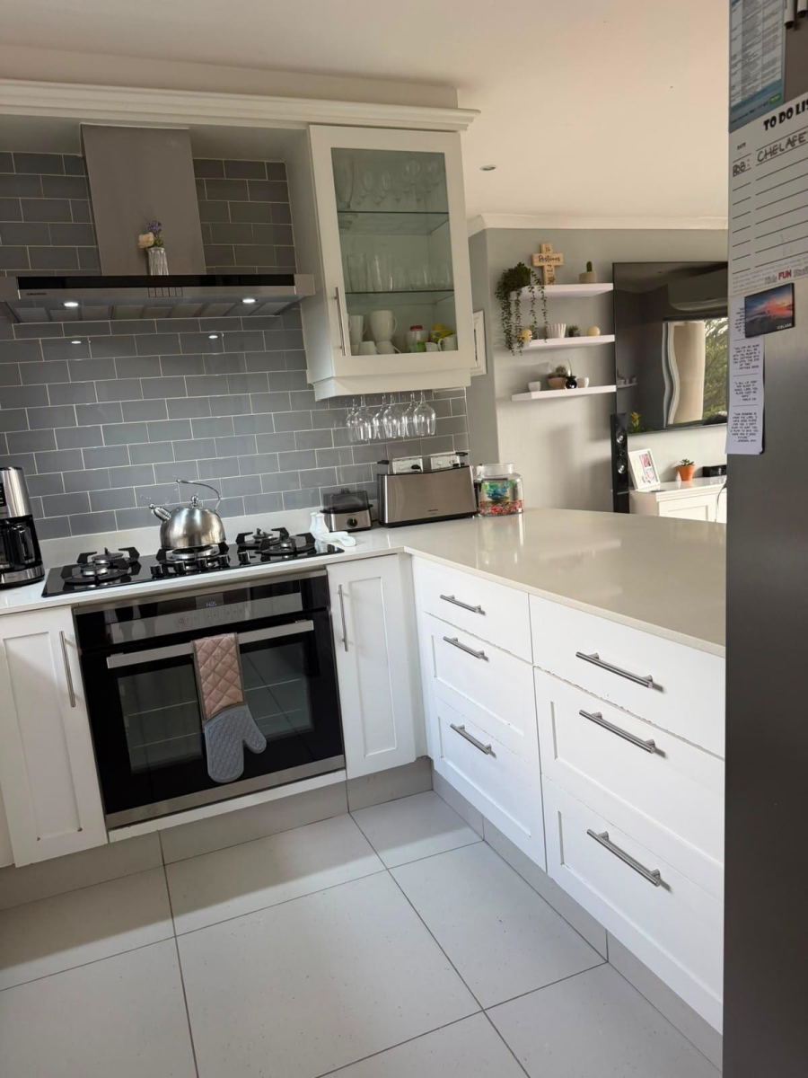 To Let 2 Bedroom Property for Rent in Umgeni Park KwaZulu-Natal