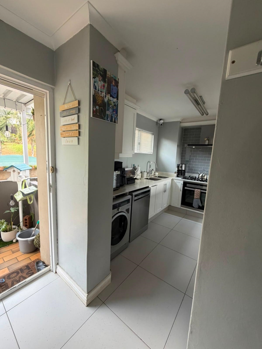 To Let 2 Bedroom Property for Rent in Umgeni Park KwaZulu-Natal