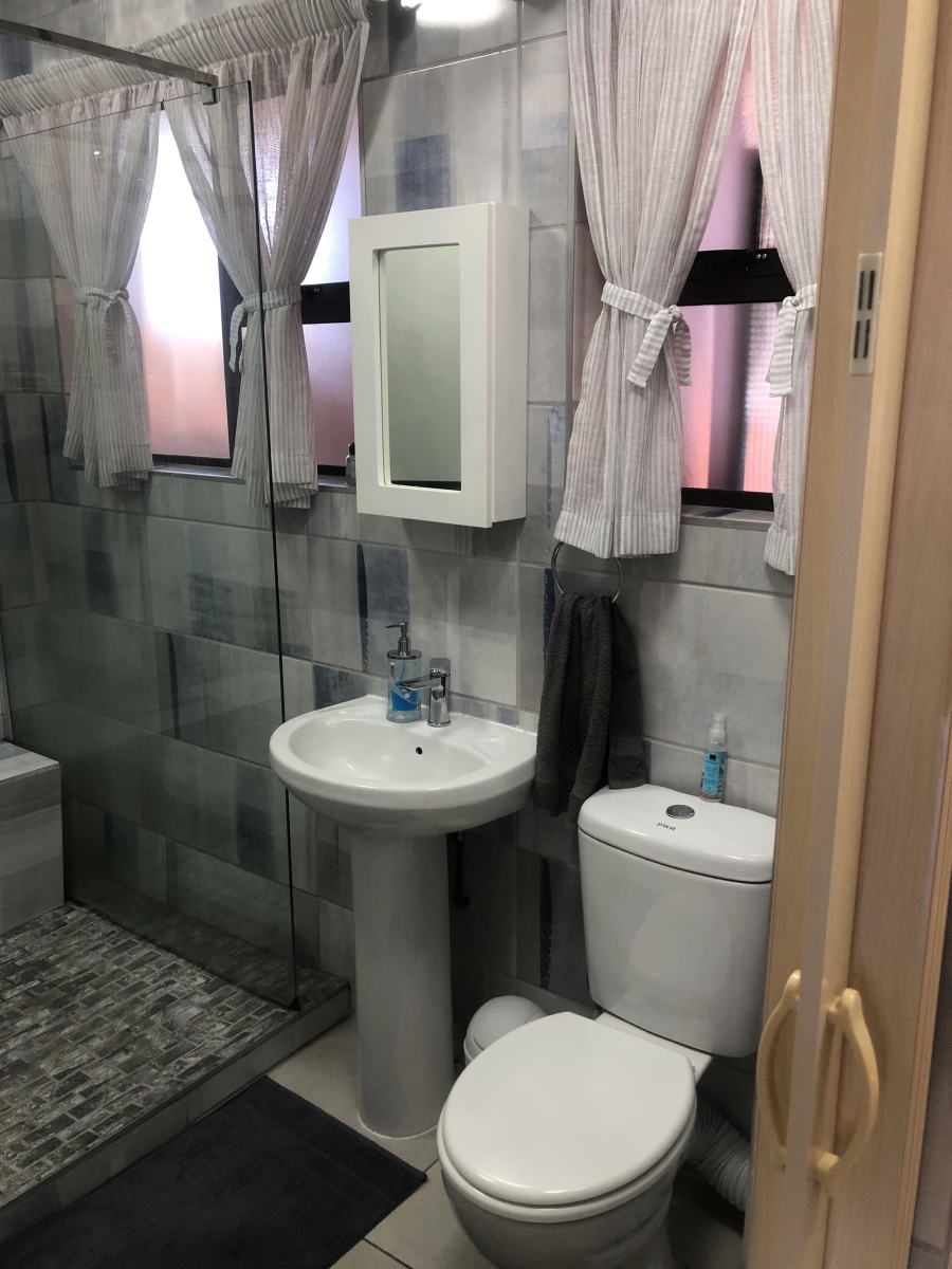 2 Bedroom Property for Sale in Illovo Beach KwaZulu-Natal