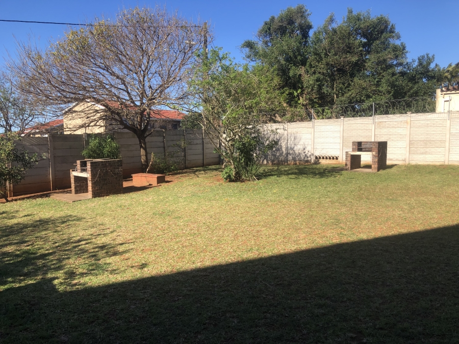 2 Bedroom Property for Sale in Illovo Beach KwaZulu-Natal