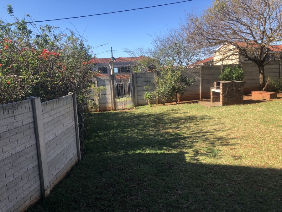 2 Bedroom Property for Sale in Illovo Beach KwaZulu-Natal