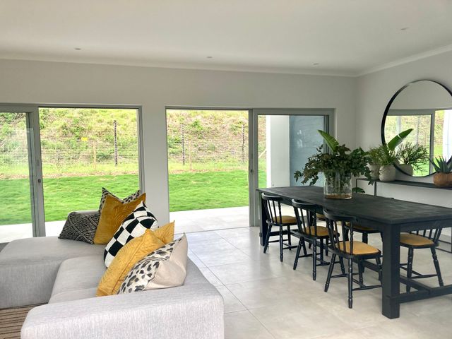 2 Bedroom Property for Sale in Sheffield Beach KwaZulu-Natal