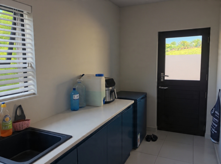 To Let 5 Bedroom Property for Rent in Zini River Estate KwaZulu-Natal