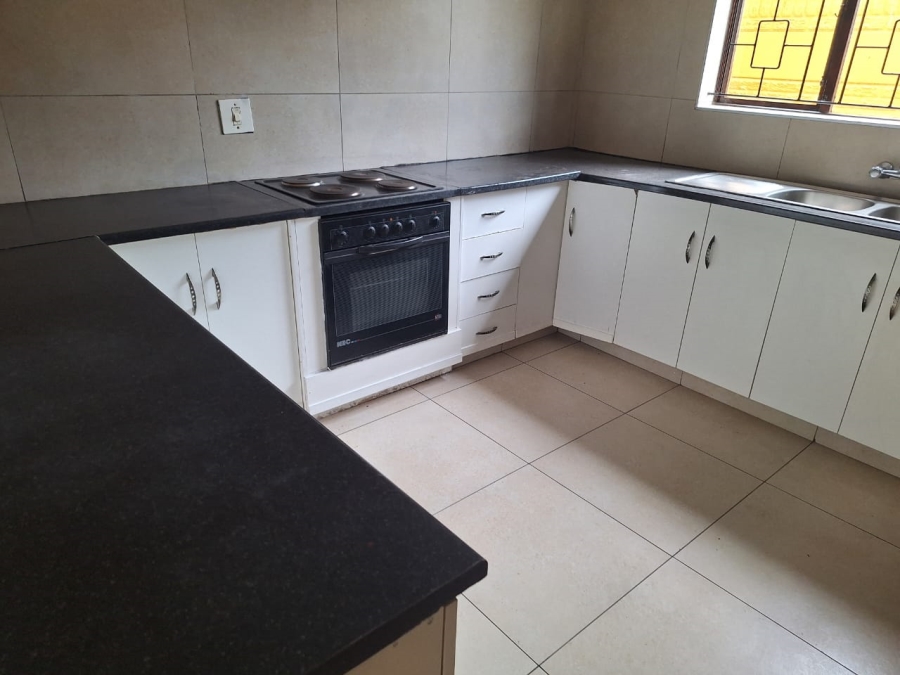 To Let 3 Bedroom Property for Rent in Durban North KwaZulu-Natal