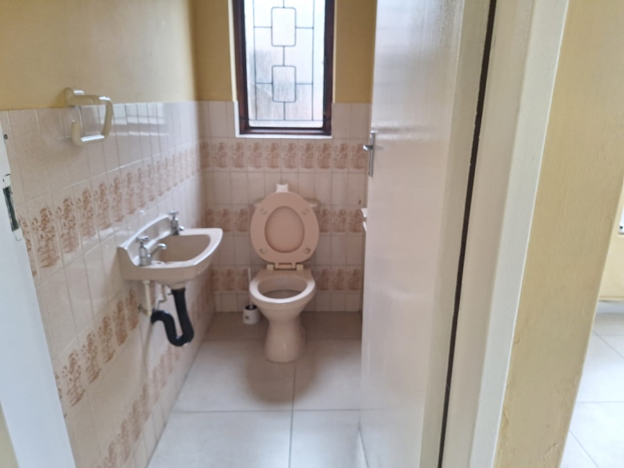 To Let 3 Bedroom Property for Rent in Durban North KwaZulu-Natal