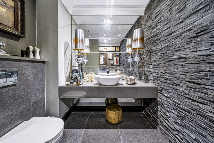 5 Bedroom Property for Sale in Everton KwaZulu-Natal