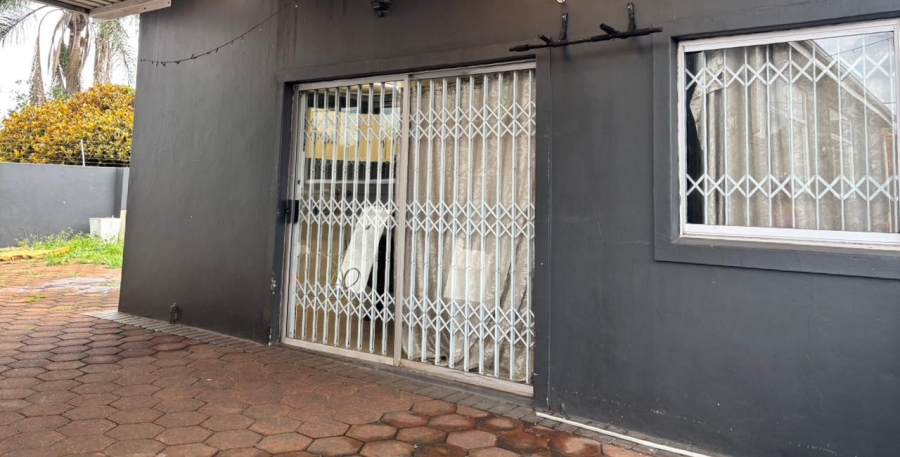 To Let 2 Bedroom Property for Rent in Umbilo KwaZulu-Natal