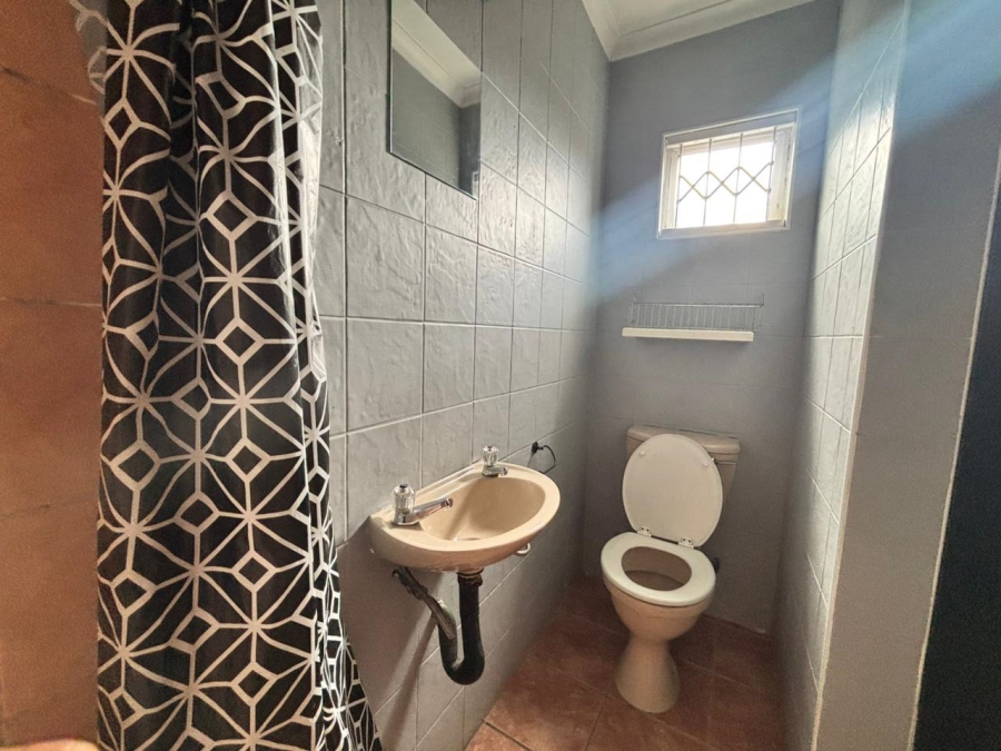 To Let 2 Bedroom Property for Rent in Umbilo KwaZulu-Natal