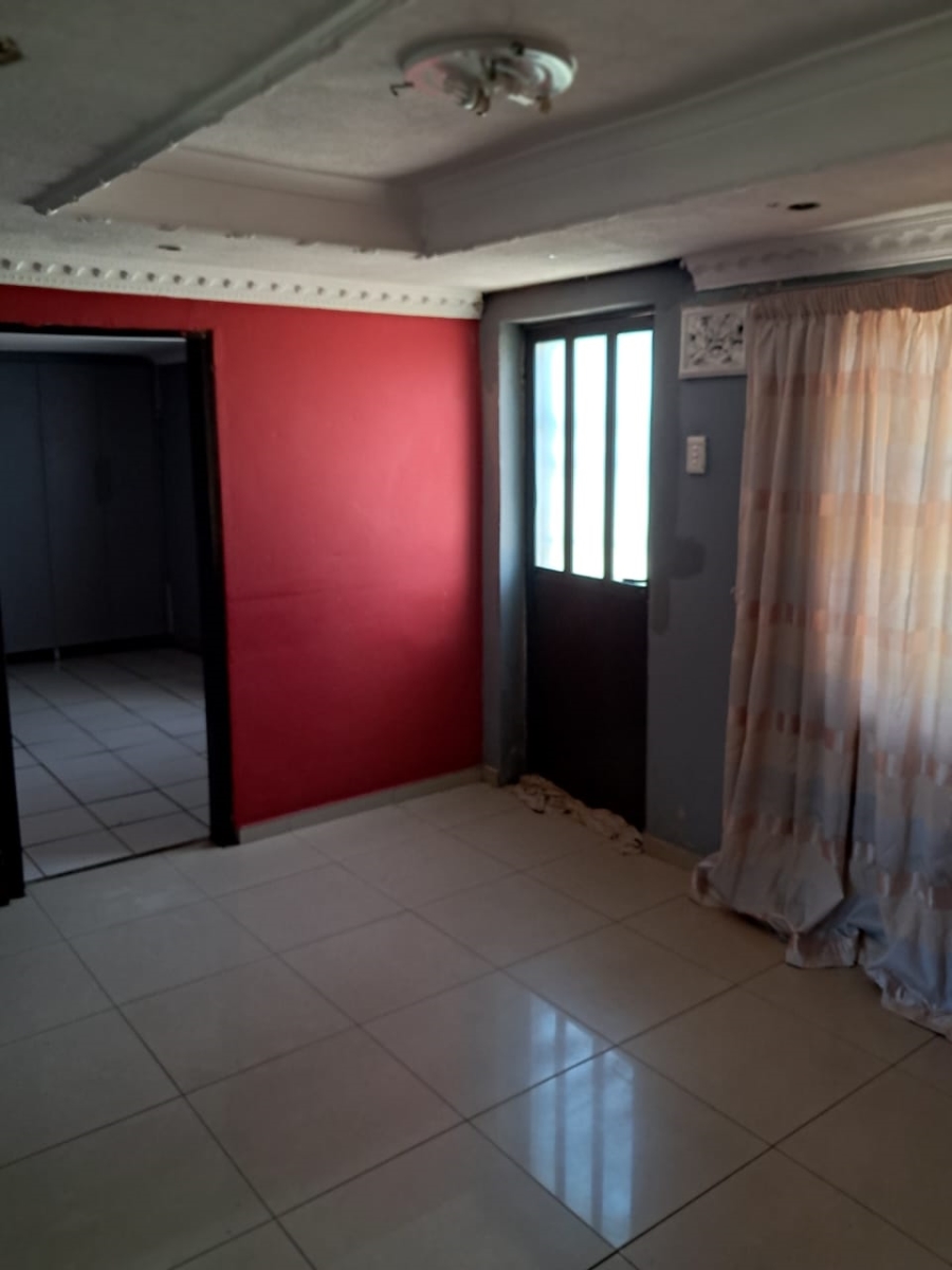 2 Bedroom Property for Sale in Kwamashu KwaZulu-Natal
