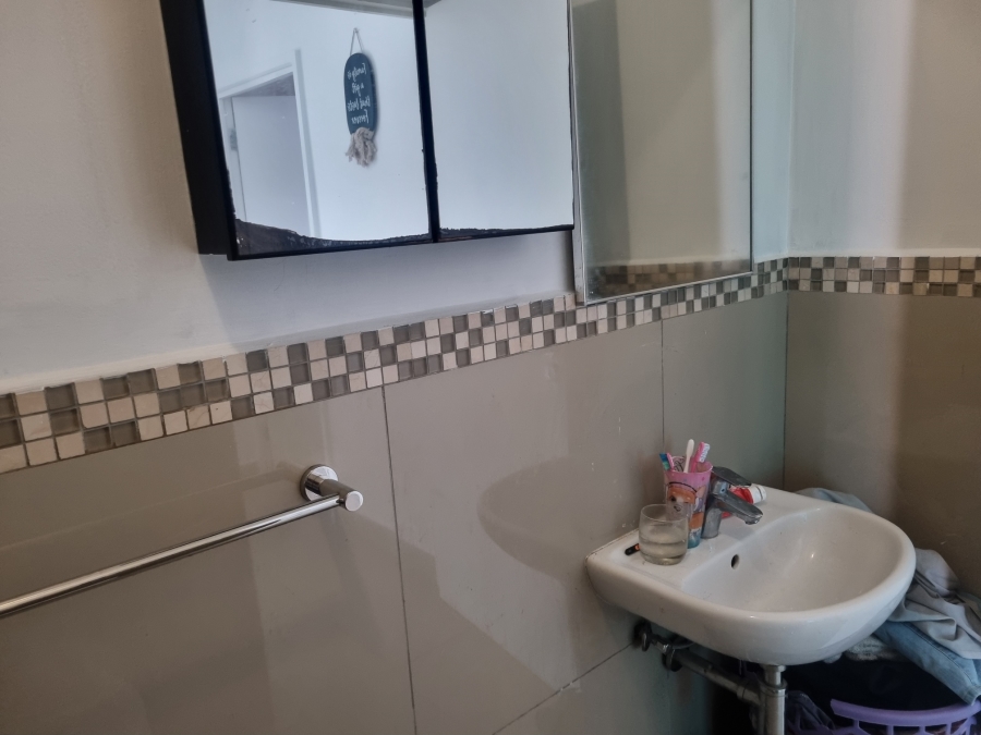 To Let 2 Bedroom Property for Rent in New Town Centre KwaZulu-Natal