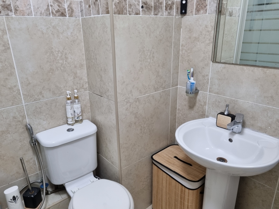 To Let 2 Bedroom Property for Rent in New Town Centre KwaZulu-Natal