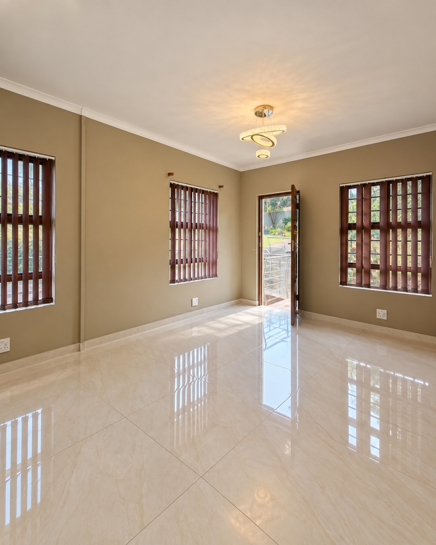 To Let 1 Bedroom Property for Rent in La Lucia KwaZulu-Natal