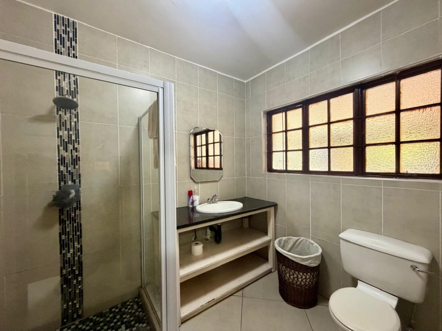 6 Bedroom Property for Sale in Meer En See KwaZulu-Natal