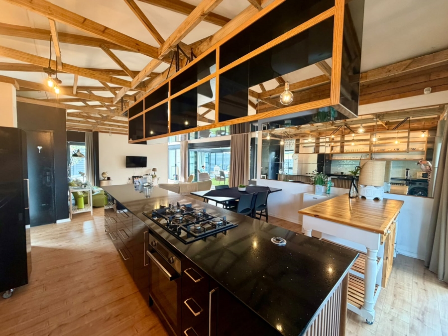 4 Bedroom Property for Sale in Meer En See KwaZulu-Natal