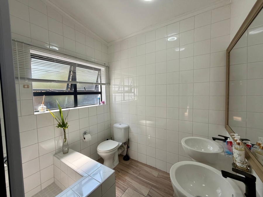 4 Bedroom Property for Sale in Meer En See KwaZulu-Natal