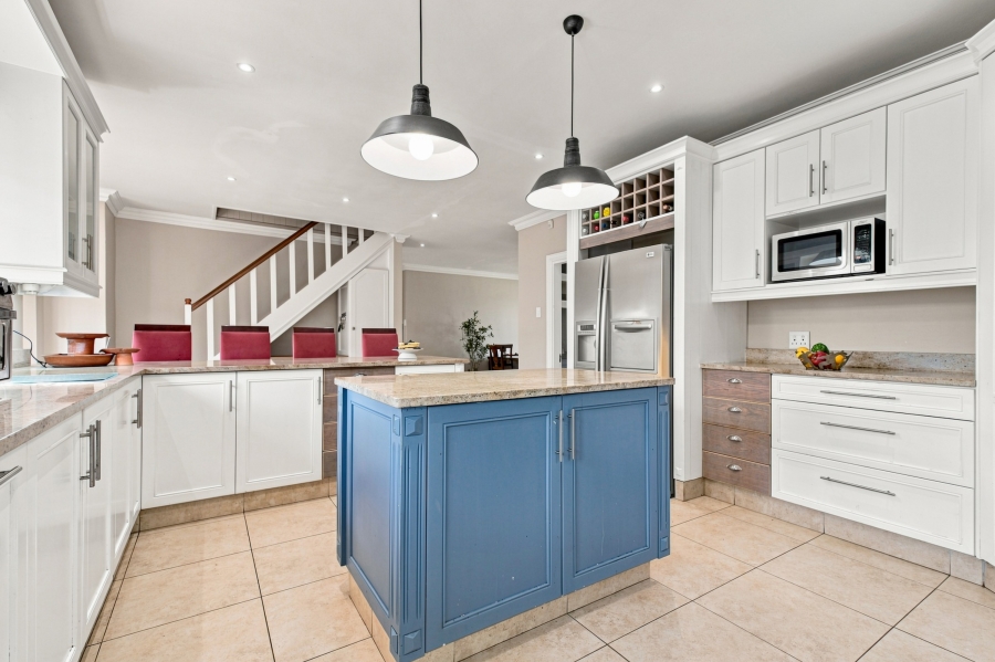 4 Bedroom Property for Sale in Gillitts KwaZulu-Natal