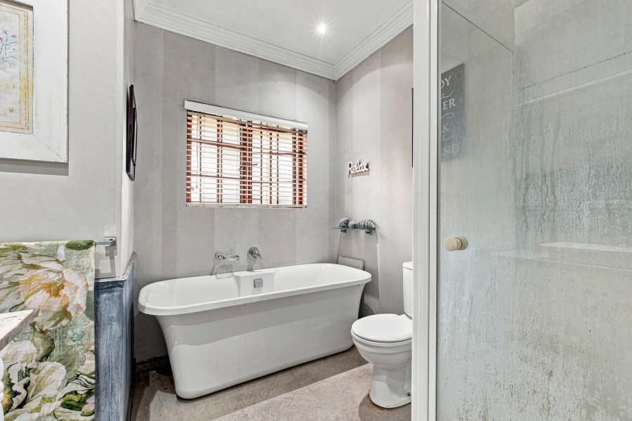 4 Bedroom Property for Sale in Gillitts KwaZulu-Natal