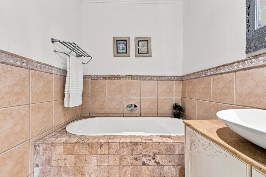 4 Bedroom Property for Sale in Gillitts KwaZulu-Natal