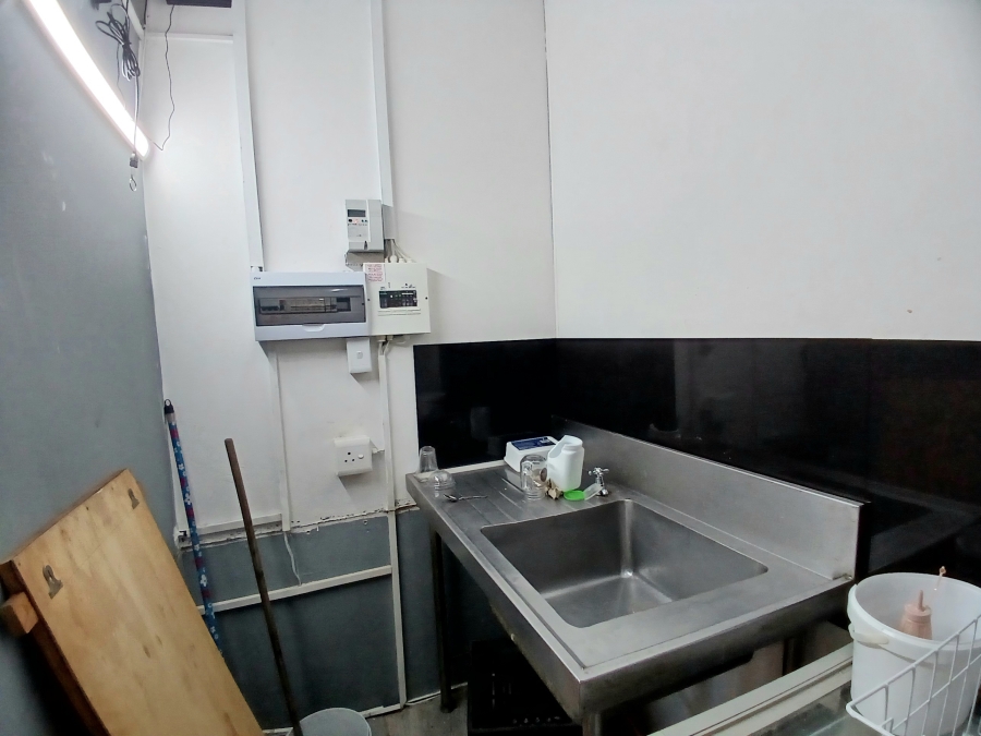 To Let Commercial Property for Rent in Glenwood KwaZulu-Natal