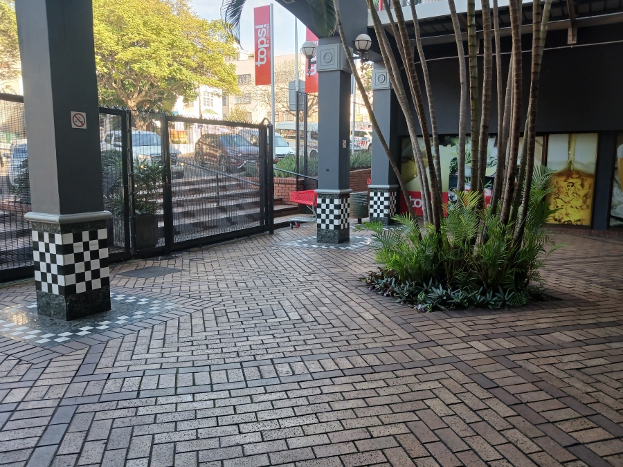 To Let Commercial Property for Rent in Glenwood KwaZulu-Natal