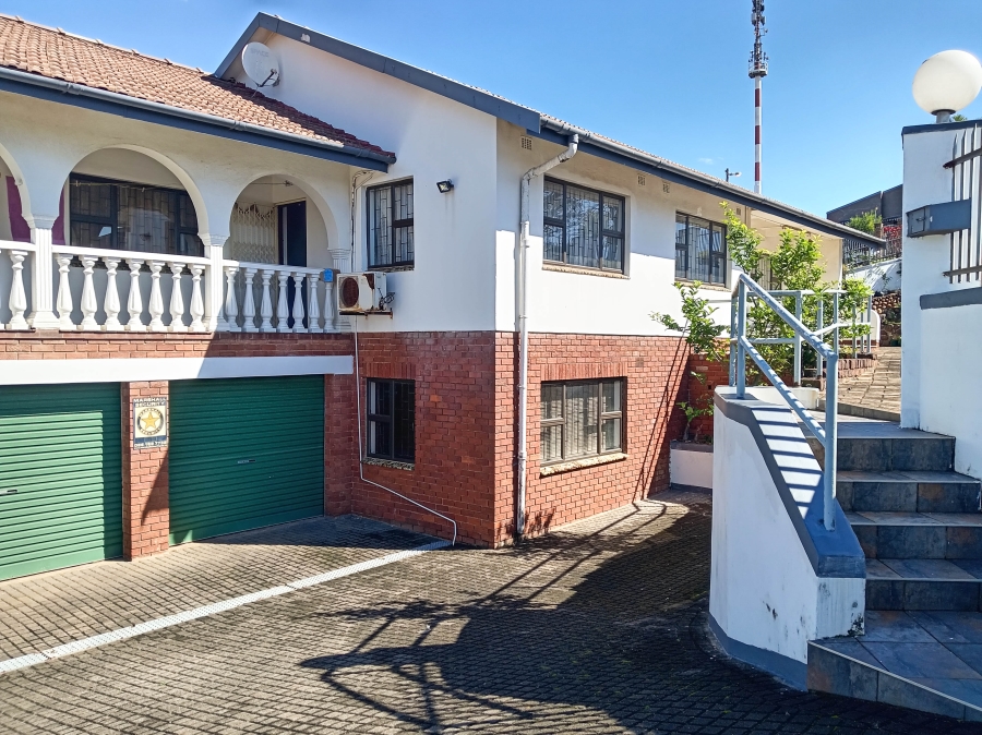 5 Bedroom Property for Sale in Avoca KwaZulu-Natal