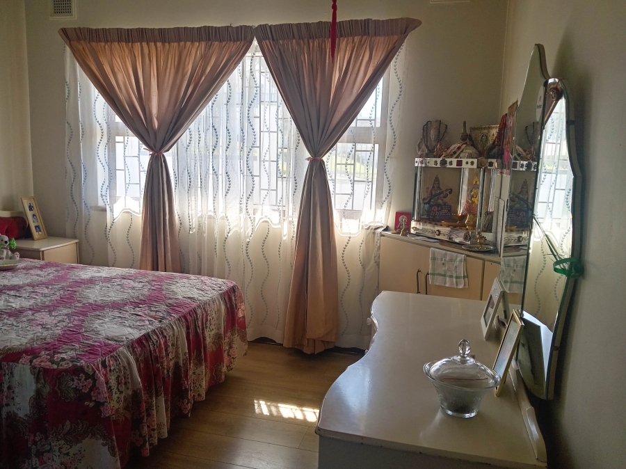 5 Bedroom Property for Sale in Avoca KwaZulu-Natal
