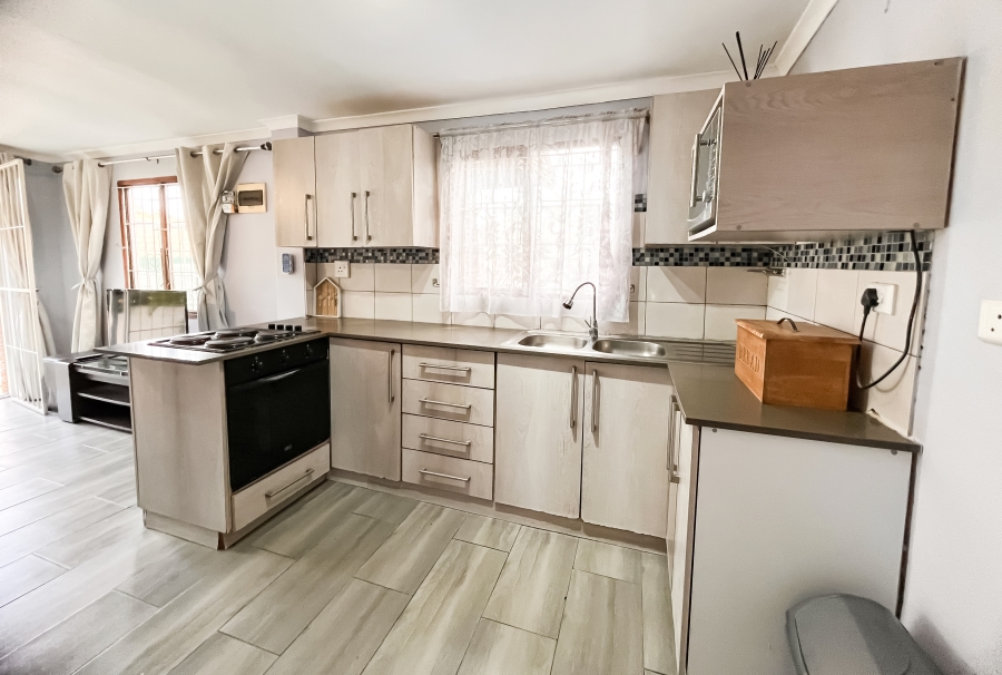 To Let 2 Bedroom Property for Rent in Park Hill KwaZulu-Natal
