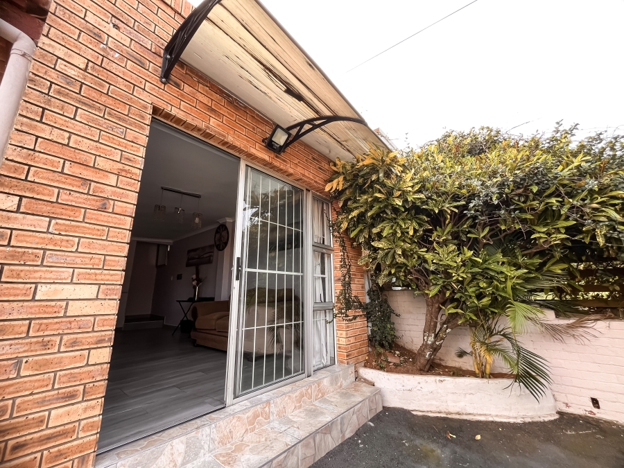To Let 2 Bedroom Property for Rent in Park Hill KwaZulu-Natal