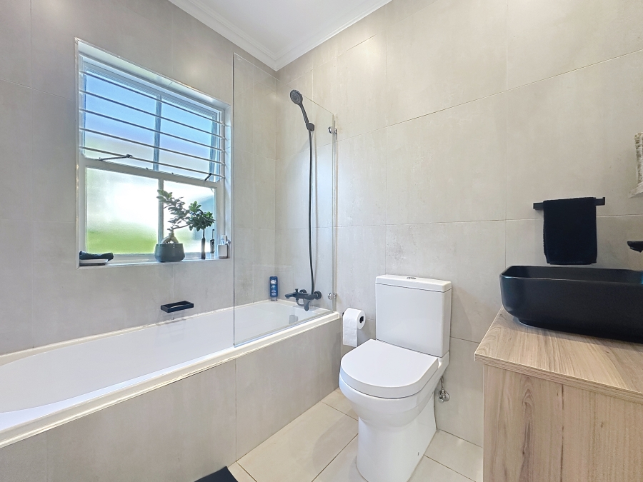 3 Bedroom Property for Sale in Shortens Country Estate KwaZulu-Natal