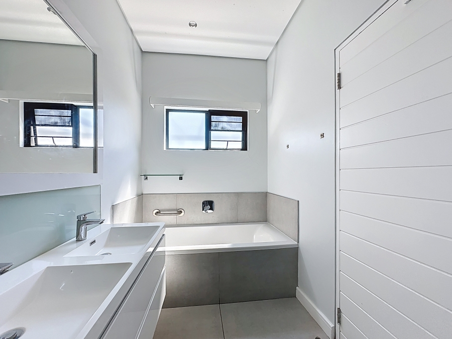 3 Bedroom Property for Sale in Ballitoville KwaZulu-Natal