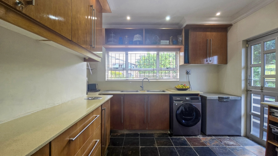 5 Bedroom Property for Sale in Blythedale KwaZulu-Natal
