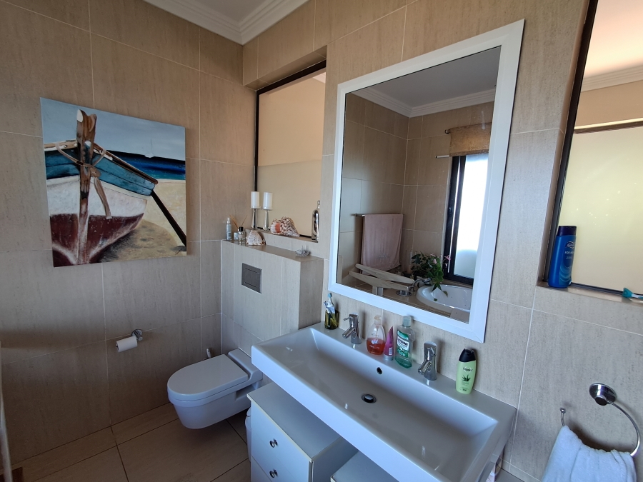 6 Bedroom Property for Sale in Sovereign Sands KwaZulu-Natal